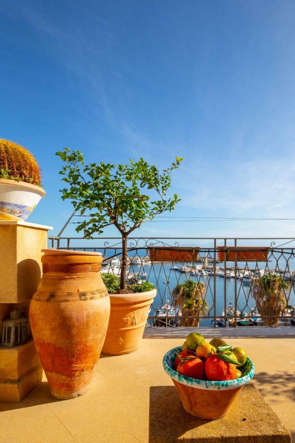 Solemar Sicilia - Casa Porto Bagnera Villa Santa Flavia Eksteriør billede