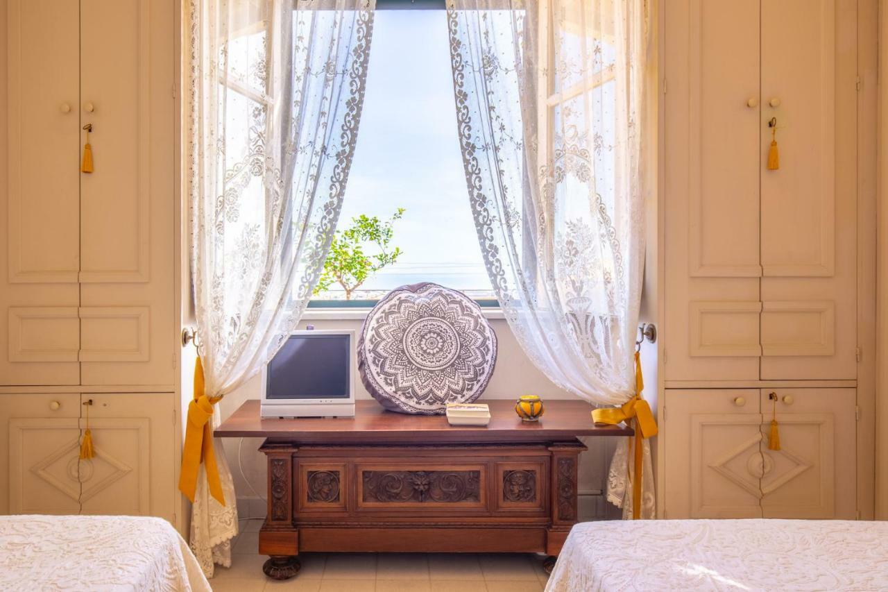Solemar Sicilia - Casa Porto Bagnera Villa Santa Flavia Eksteriør billede