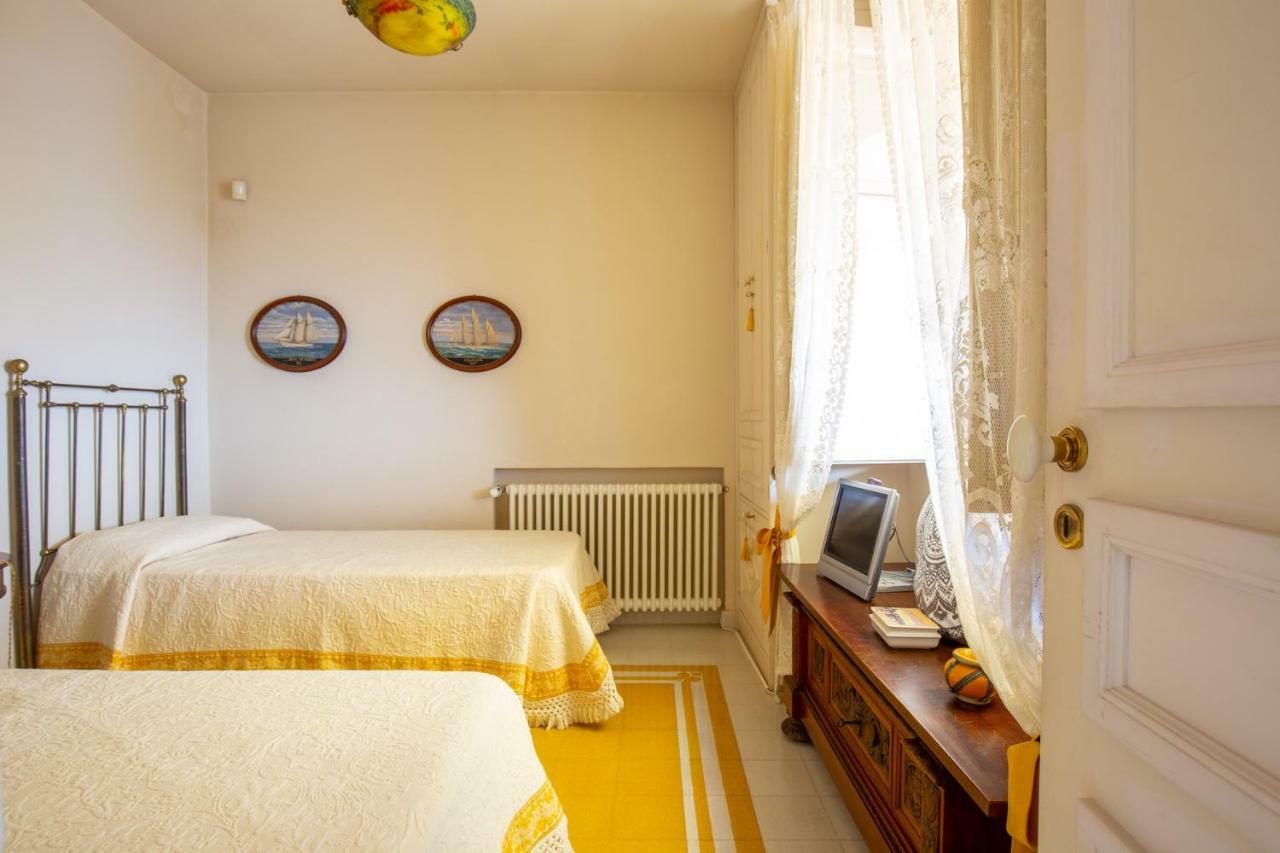 Solemar Sicilia - Casa Porto Bagnera Villa Santa Flavia Eksteriør billede